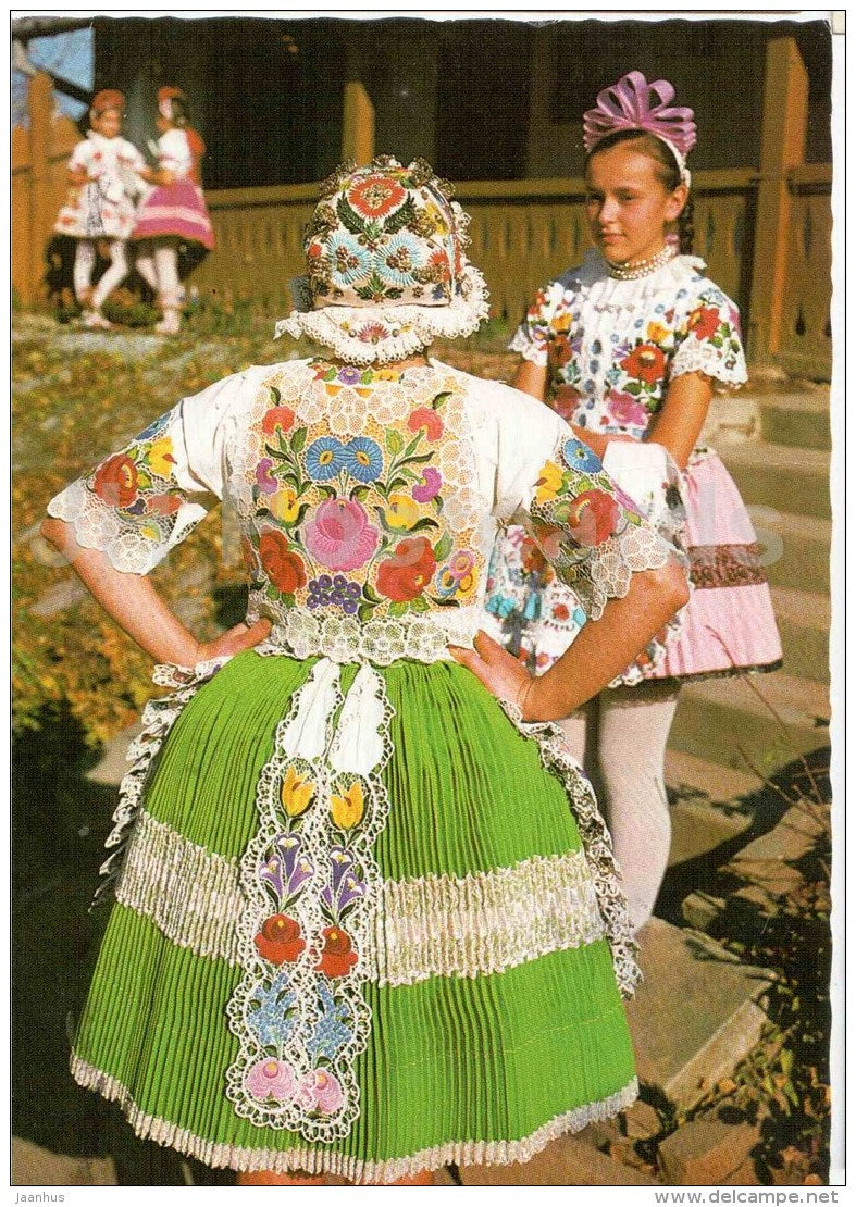 Hungarian folk costumes - Kalocsa , Nepviselet - women - sent from Hungary to Estonia 1978 - JH Postcards