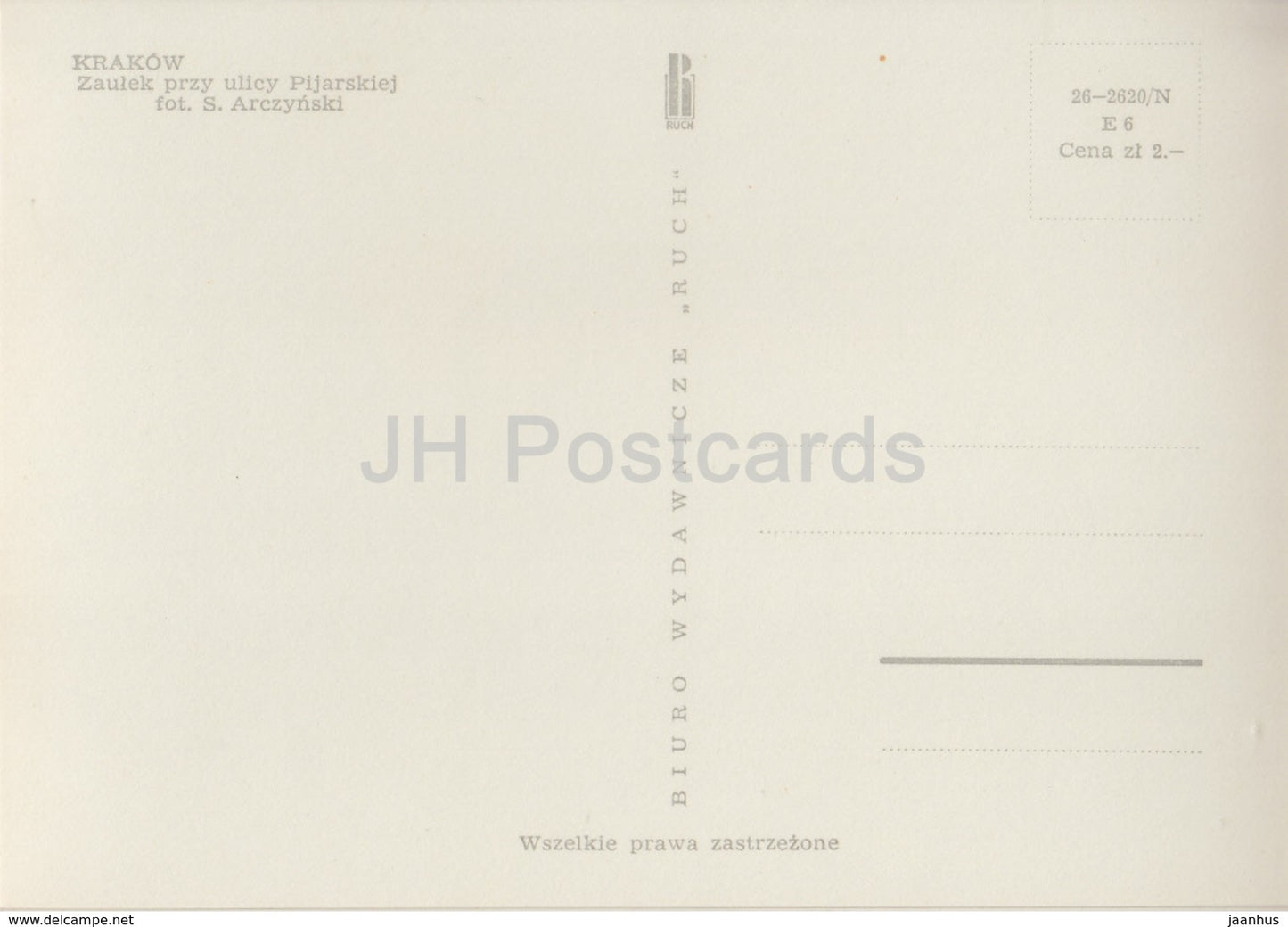 Cracovie - Une ruelle de la rue Pijarska - vieille voiture - Pologne - inutilisée