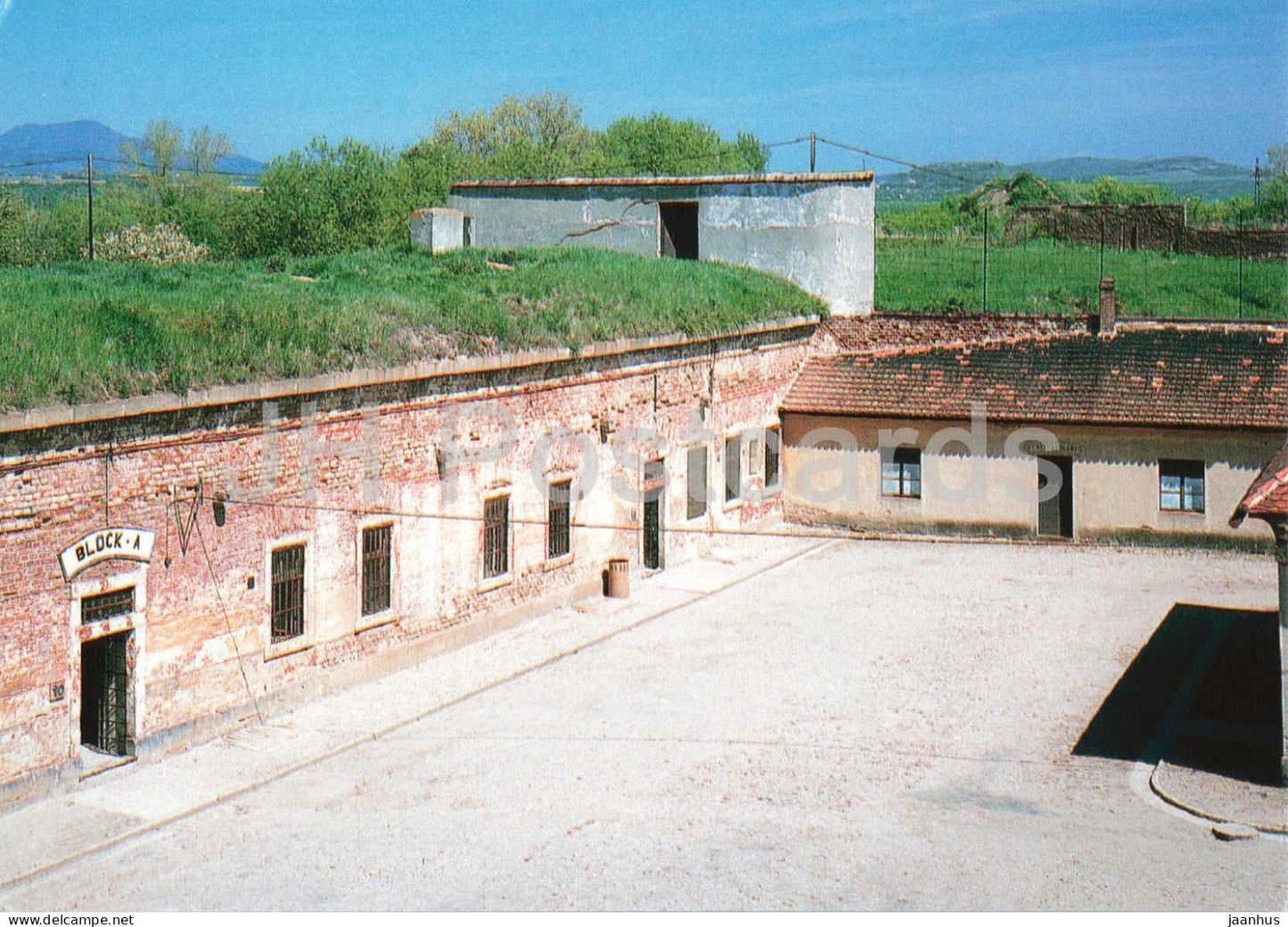 Terezin Memorial - Pamatnik Terezin - dvur Male pevnosti - 1st courtyard of Small Fortress - Czech Republic - unused - JH Postcards