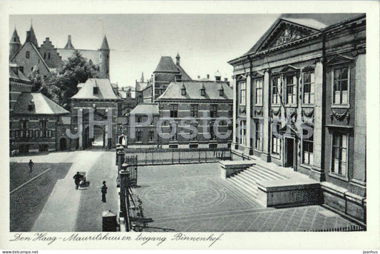 Hague Den Haag Mauritshuis en toegang Binnenhof - Mauritshuis and Binnenhof entrance - old postcard Netherlands - unused - JH Postcards