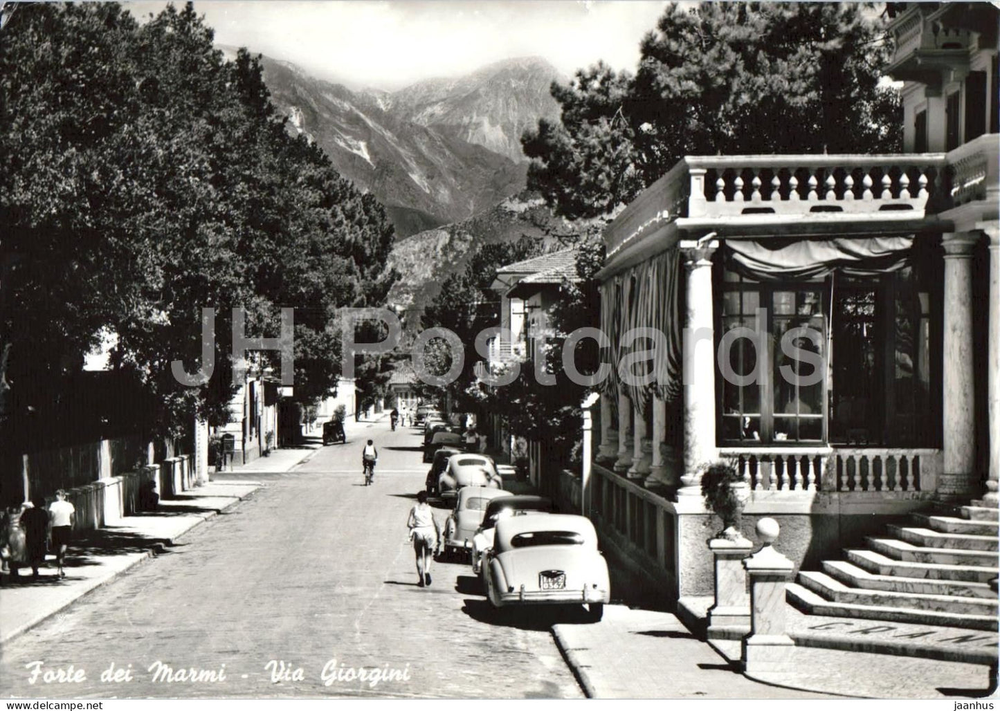 Forte dei Marmi - Via Giorgini - Giorgini Street - old car - resort - Tuscany - 45 - old postcard - 1959 - Italy - used - JH Postcards