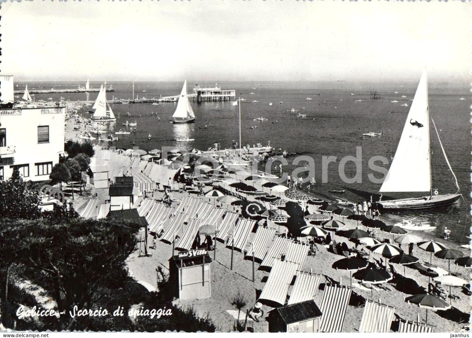 Gabicce - Scorcio di Spiaggia - beach - seaside umbrellas - Adriatic - sailing boat - 258 - old postcard - Italy - used - JH Postcards