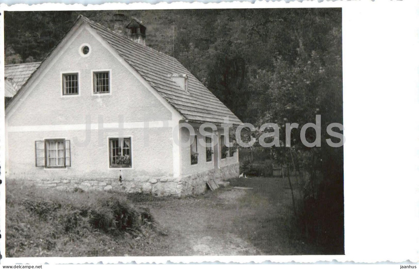 Waldamt - Bauernhaus im Tal - Farmhouse in Valley - 2 - rural architecture - photo - old postcard 1946 - Austria - used - JH Postcards