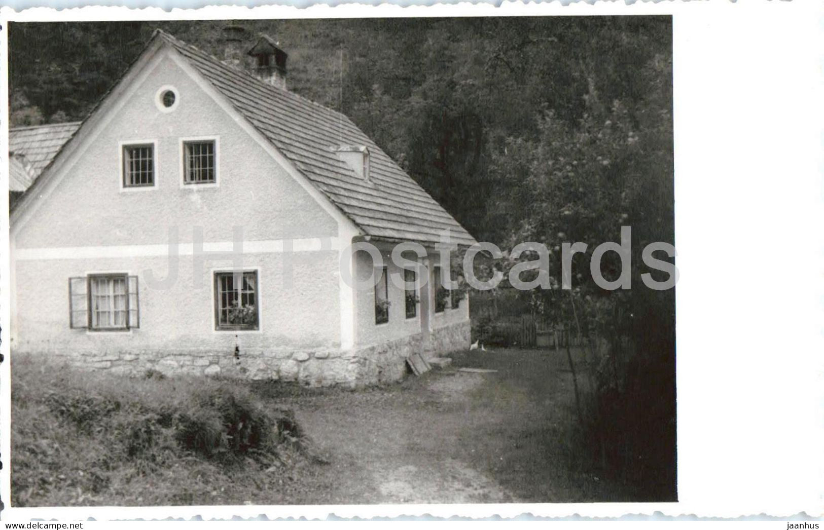 Waldamt - Bauernhaus im Tal - Farmhouse in Valley - 2 - rural architecture - photo - old postcard 1946 - Austria - used - JH Postcards