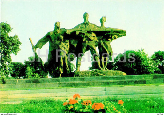 Sumy - monument to partisans - 1974 - Ukraine USSR - unused - JH Postcards