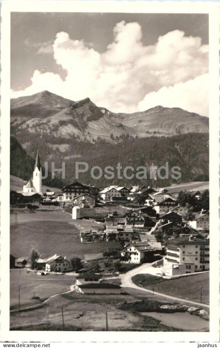 Berwang in Tirol 1336 m mit Abendspitze und Galtjoch - alpine village - 148 - old postcard - 1959 - Austria - used - JH Postcards