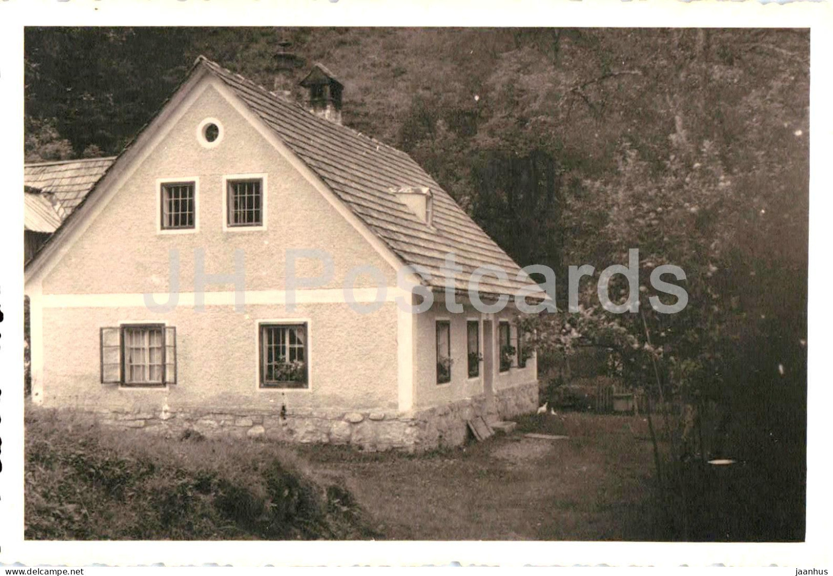 Waldamt - Bauernhaus im Tal - Farmhouse in Valley - 1 - rural architecture - photo - old postcard 1946 - Austria - used - JH Postcards