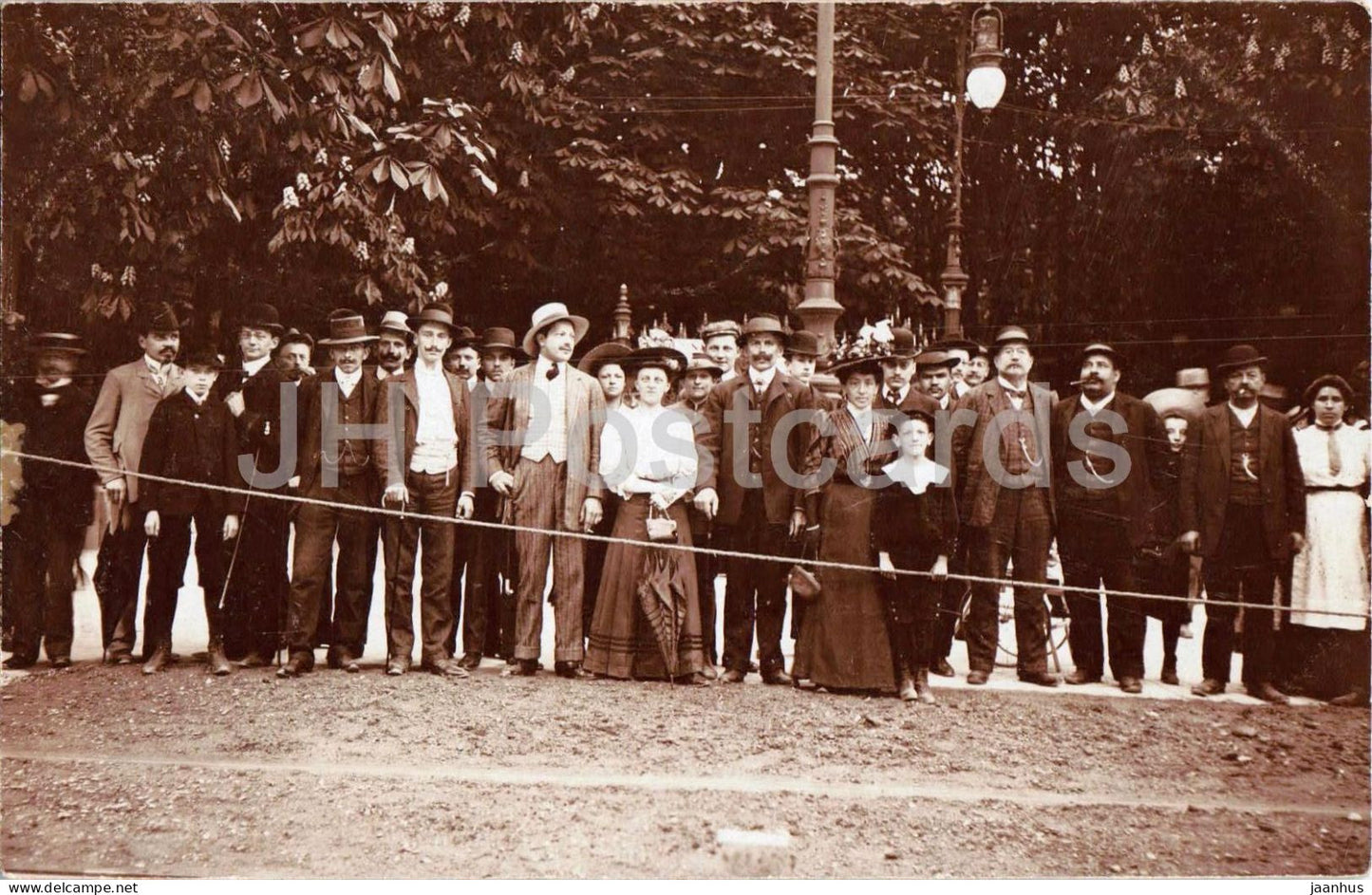 Baden - Strassenbild mit Menschenmenge - Street Scene with Crowd - H. Wanecek - old postcard - 1900s - Austria - unused - JH Postcards