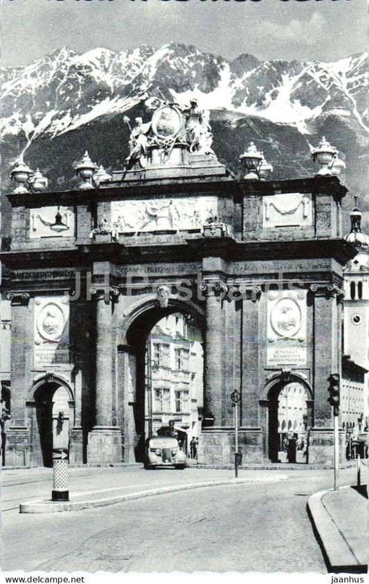 Innsbruck - Triumphpforte mit Nordkette - city view - monument - arch - mountains - street - 5796 - Austria - unused - JH Postcards