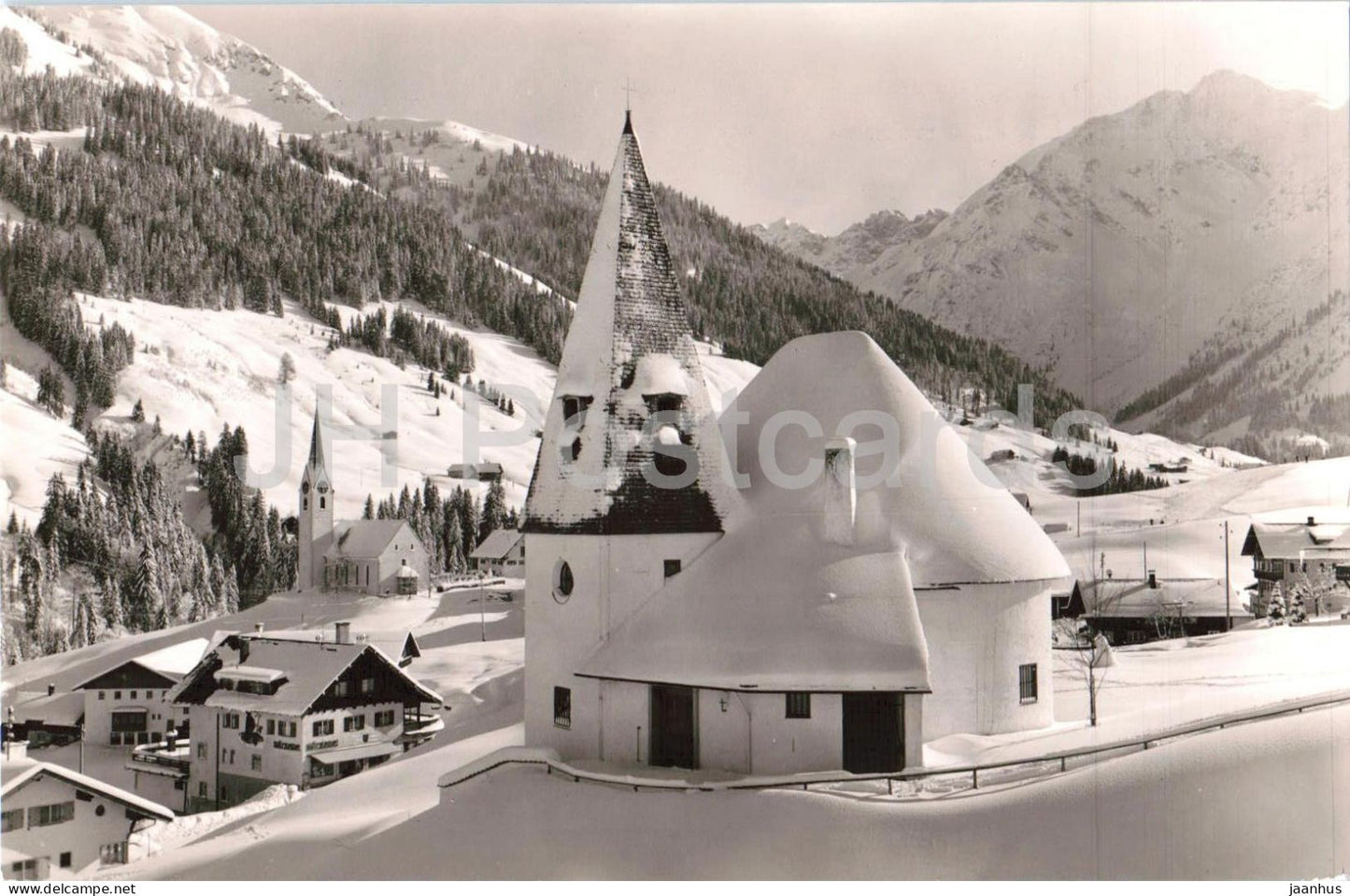 Kleinwalsertal - Hirschegg 1124 m - Kreuzkirche - village - church - mountains - Alps - old postcard - Austria - unused - JH Postcards