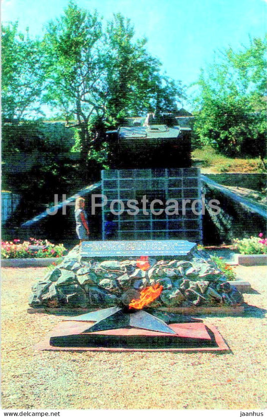 Bakhchisaray Historical Museum - WWII Fraternal cemetery - tank - Eternal Flame - Crimea - 1977 - Ukraine USSR - unused - JH Postcards