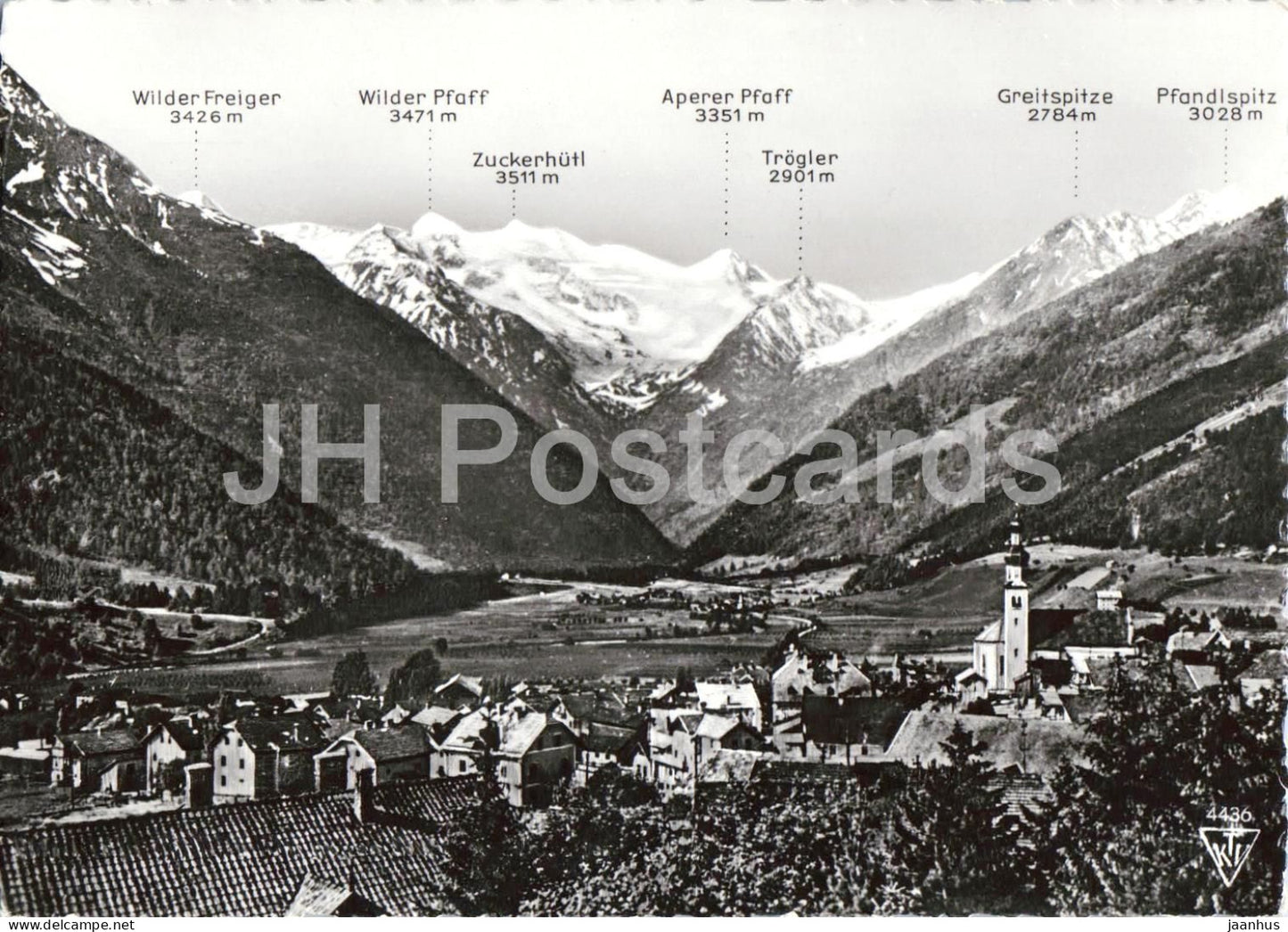 Fulpmes im Stubai 940 m gegen Stubaier Gletscher - village mountains - glacier - 4436 - old postcard - Austria - unused - JH Postcards