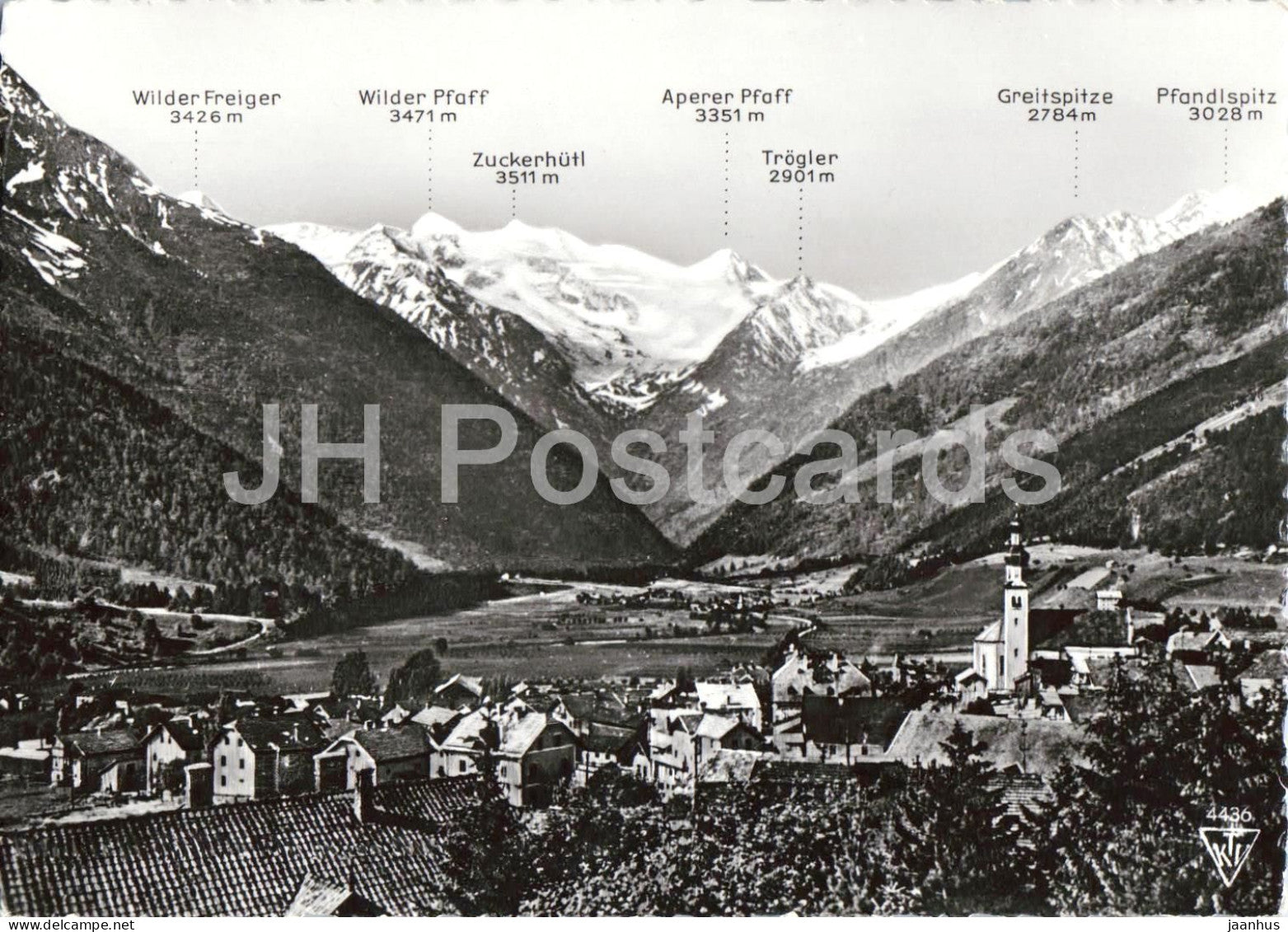 Fulpmes im Stubai 940 m gegen Stubaier Gletscher - village mountains - glacier - 4436 - old postcard - Austria - unused - JH Postcards