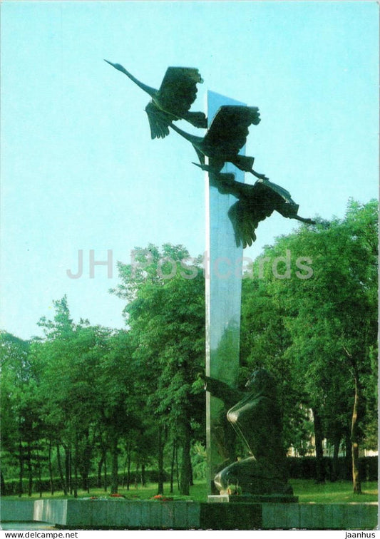 Kislovodsk - sculptural composition Cranes - 1986 - Russia USSR - unused - JH Postcards