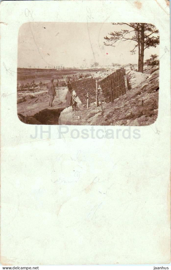 Deutsche Soldaten an der Front - German soldiers at front - cemetery - Feldpost - military - old postcard - 1915 - used - JH Postcards