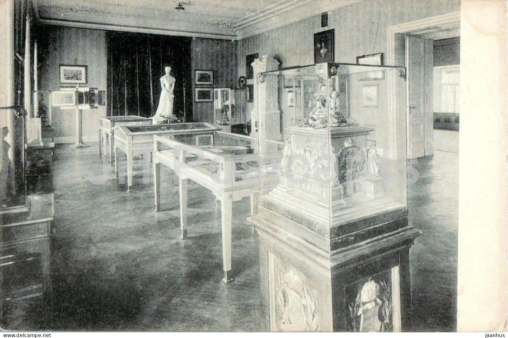 Budapest Museum hall in Queen Elisabeth Memorial Museum - interior exhibition hall old postcard - 610 - Hungary - unused - JH Postcards