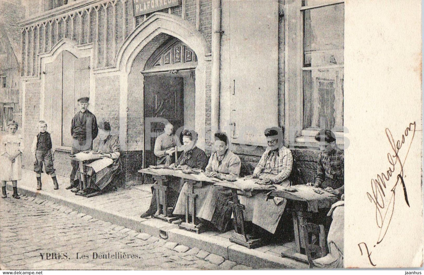 Ypres - Les Dentellieres - The Lace Makers - street scene, daily life - old postcard - 1902 - Belgium - used - JH Postcards
