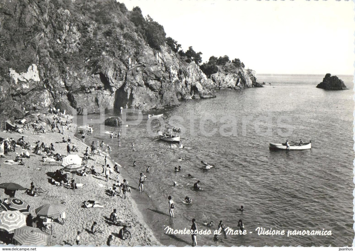 Monterosso al Mare - Visione panoramica - Panoramic View - beach - Gulf - old postcard - Italy - used - JH Postcards