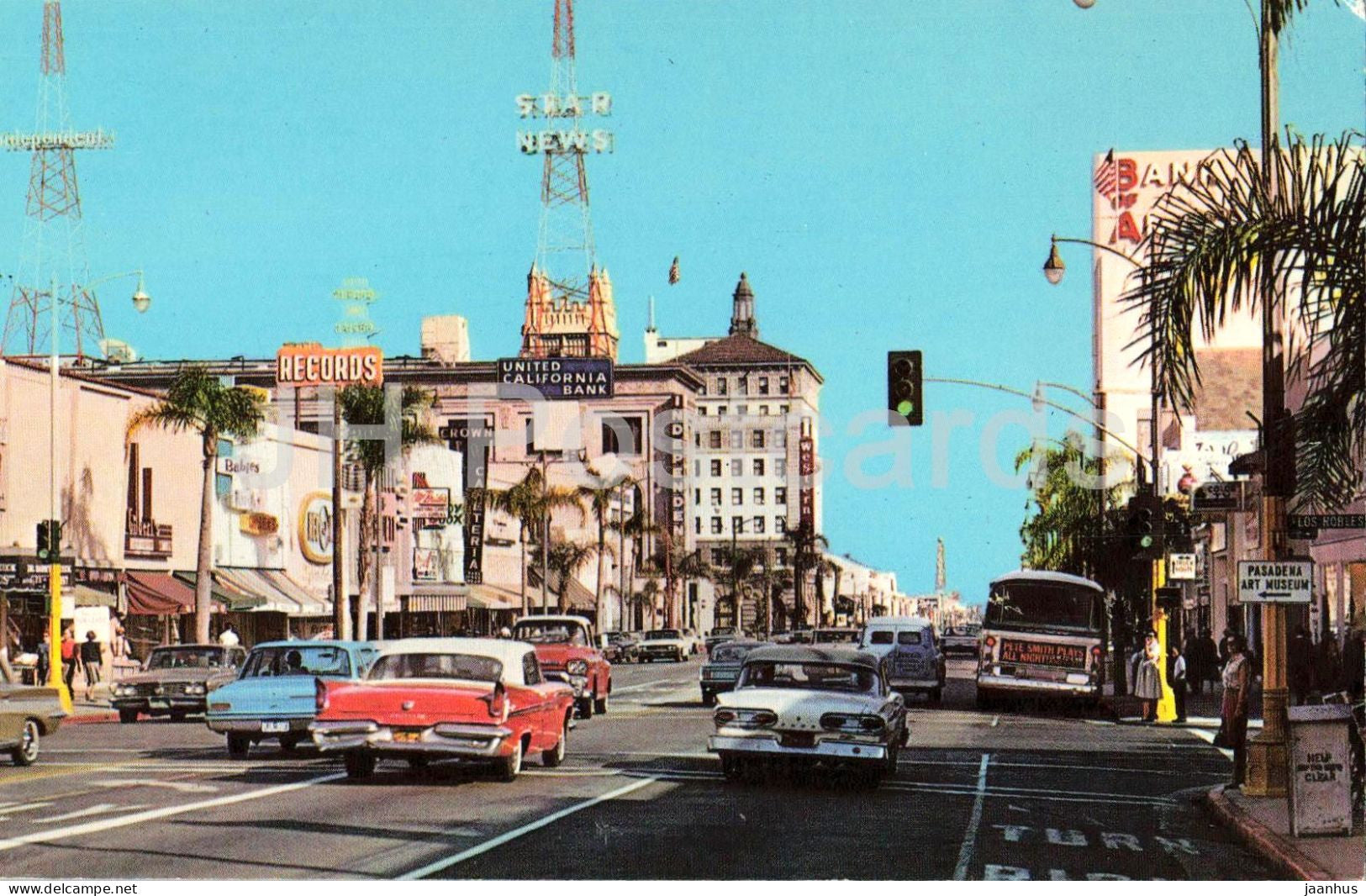 Looking East on Colorado Street Pasadena California - old car - United California Bank - USA - unused - JH Postcards