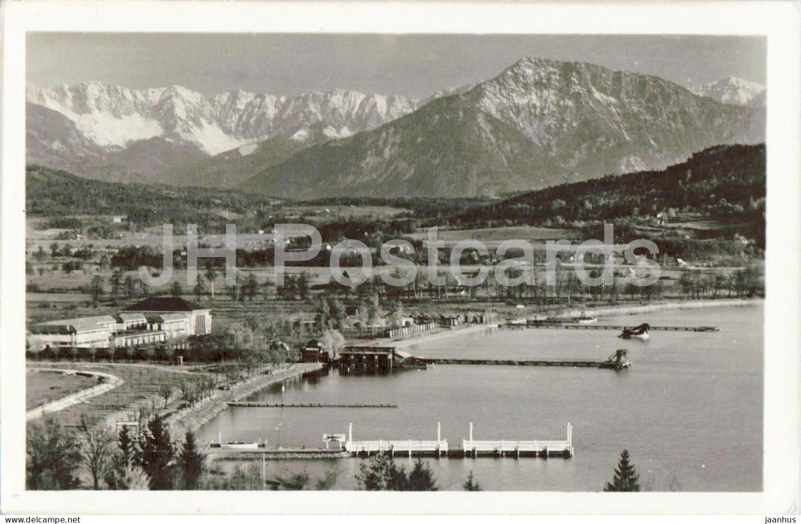 Klagenfurt See mit Koschutta - panoramic view with lake piers - photo - old postcard - Austria - unused - JH Postcards