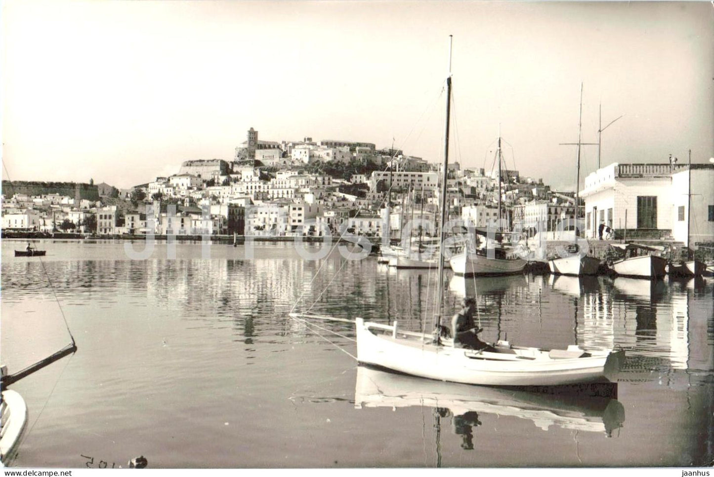 Ibiza - Vista parcial desde Club Nautico - Partial view from Yacht Club - boat - 105 - 1960 - Spain - used - JH Postcards