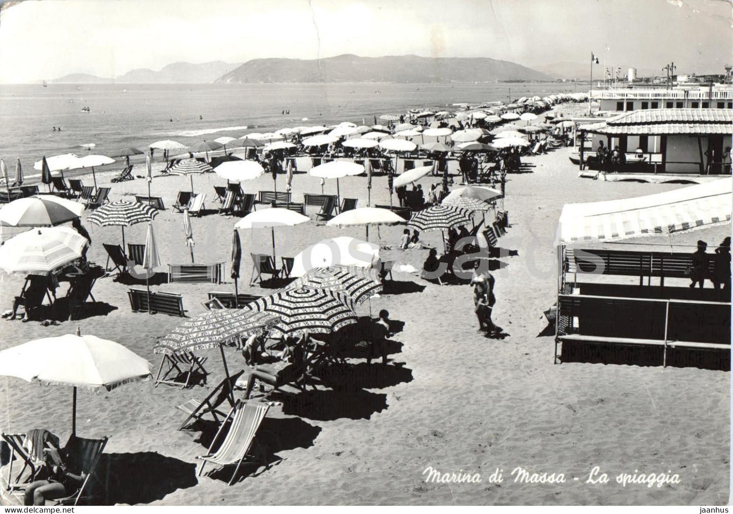 Marina di Massa - La spiaggia - beach - seaside resort - Tuscany - 17119 - old postcard - Italy - used - JH Postcards