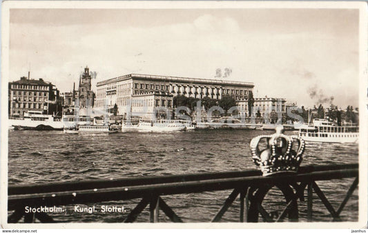 Stockholm - Kungl. Slottet - Royal Palace - waterfront boats city view - old postcard - 1953 - Sweden - used - JH Postcards