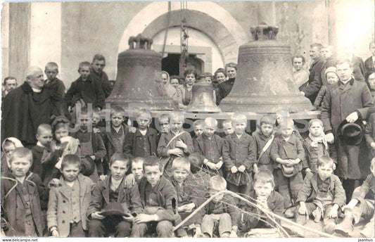 Altenfelden Kirchenglocken mit Kindern - Church bells children - Pastor - priest - old postcard - 1917 - Austria - used - JH Postcards