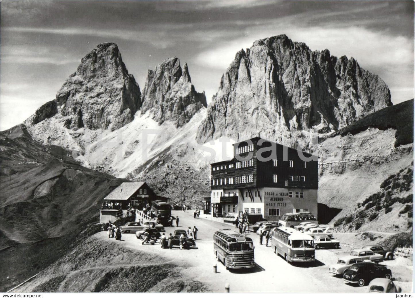 Albergo Maria Flora - Passo Sella - Gruppo del Sassolungo - bus - car - Sellajoch - 4143 - old postcard - Italy - unused - JH Postcards