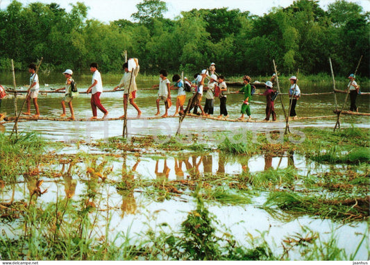 Time of the end of classes Dong Thap - photograph by Dang Ngoc Thanh - children - 1990s - Vietnam - unused - JH Postcards