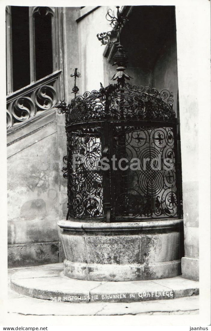 Der historische Brunnen in Grafenegg - old postcard - 1939 - Austria - used - JH Postcards