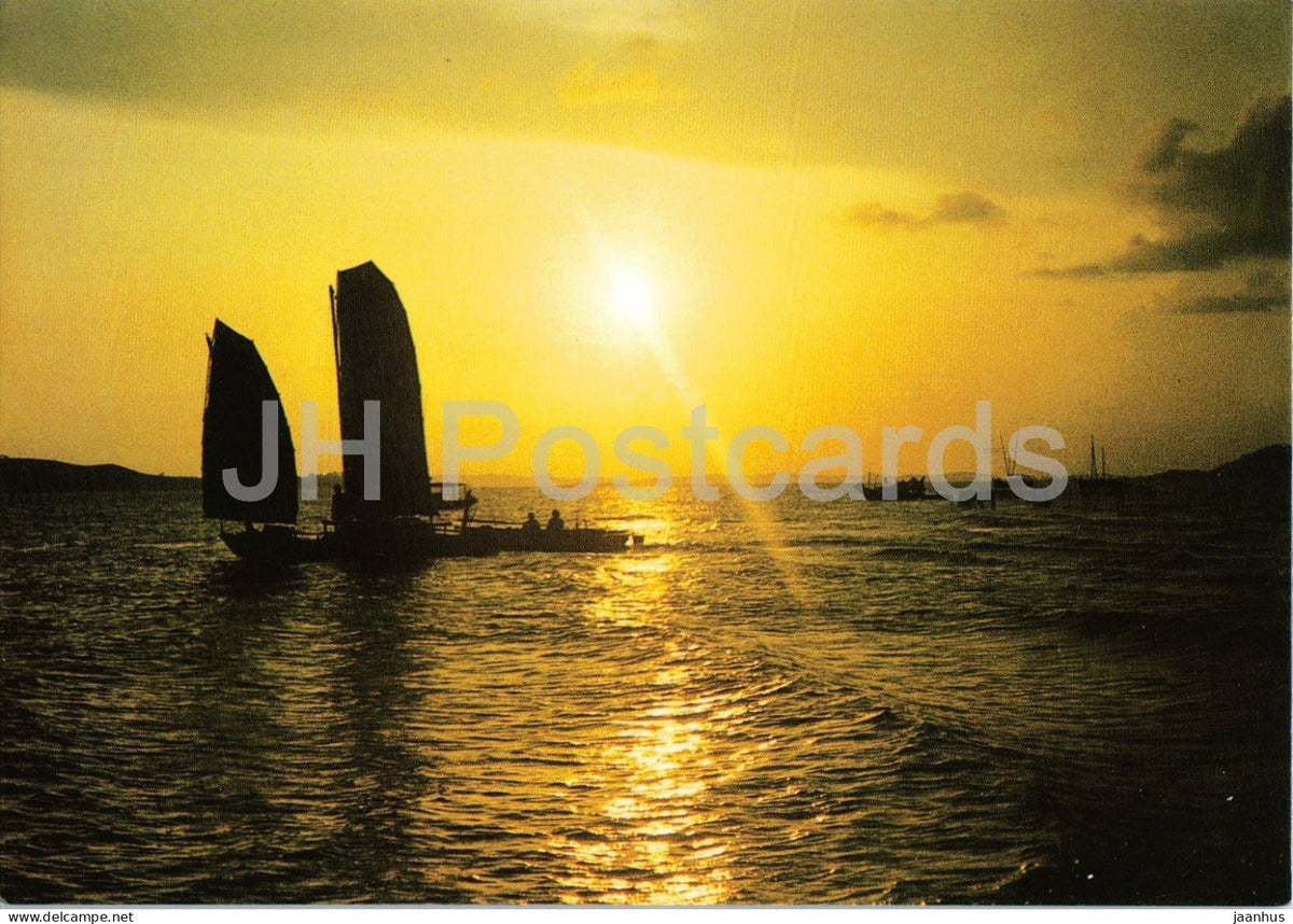 Ha Long Bay sunset - photograph by Bui Trung Ha - junk boats - ship - 1990s - Vietnam - unused - JH Postcards