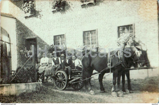 Mattighofen ? - group portrait with horse-drawn wagon - horse - 3288 - photo - old postcard - Austria - used - JH Postcards