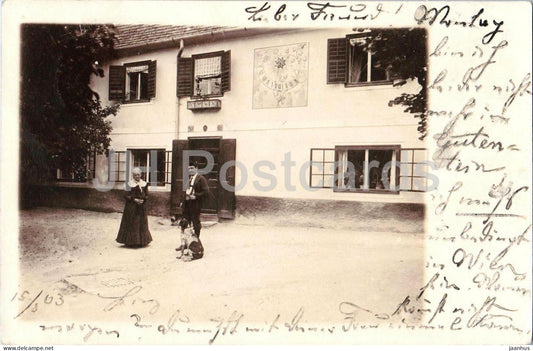 Gutenstein ? - Gasthaus with couple and dog - sundial - village house scene - old postcard - 1903 - Austria - used - JH Postcards