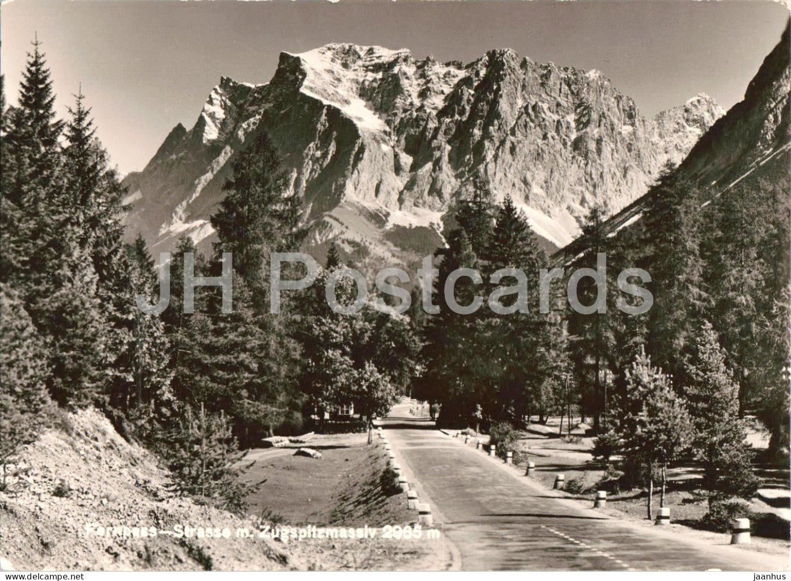 Fernpass Strasse m Zugspitzmassiv 2965 m - mountain road - mountains - old postcard - Austria - unused - JH Postcards
