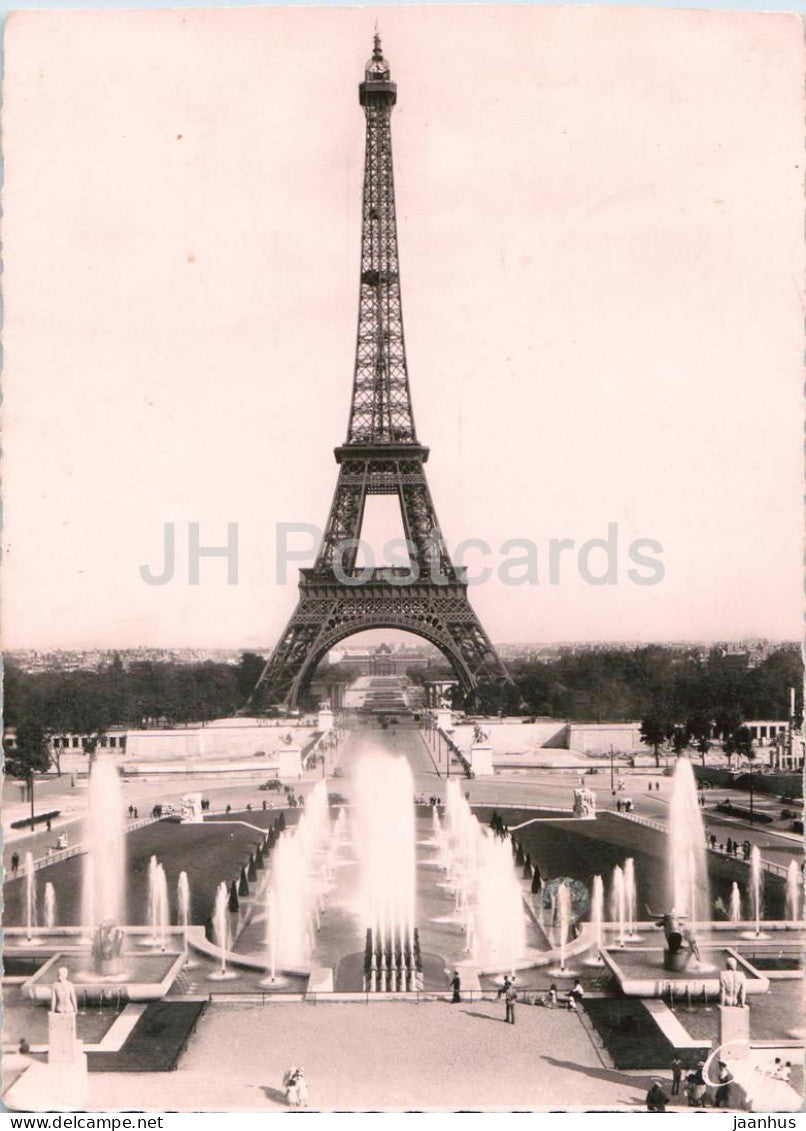 Paris - Les Fontaines du Palais de Chaillot et la Tour Eiffel - fountains - old postcard - 1941 - France - used - JH Postcards