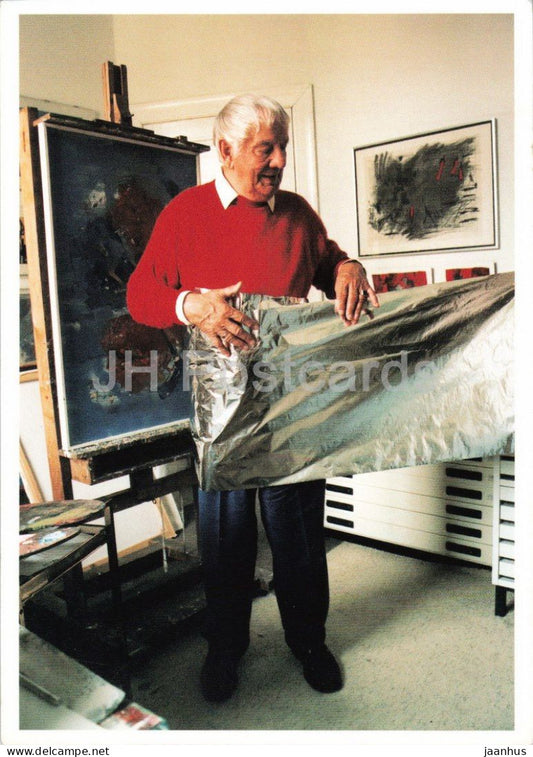 photograph of Rolf Faber in his studio - Alufoliecollagen exhibition invitation - 1996 - Germany - unused - JH Postcards