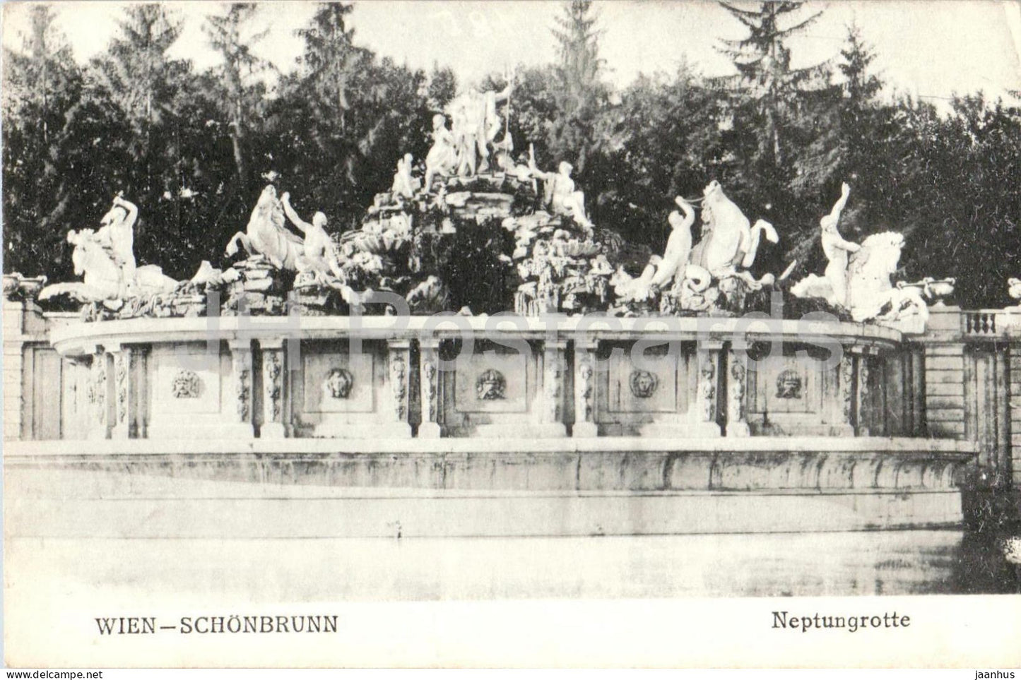 Wien - Vienna - Schonbrunn - Neptungrotte - fountain - old postcard - Austria - unused - JH Postcards