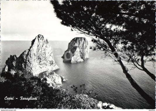 Capri - Faraglioni - Faraglioni Rocks - cliffs - Mediterranean landscape - 3043 - old postcard - Italy - unused - JH Postcards