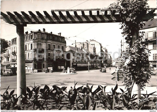 Belfort - Place Corbis - Banque - square - street scene - cars - pergola bank 494 - old postcard - 1960 - France - used - JH Postcards