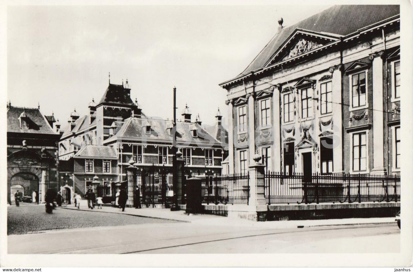 Den Haag - Mauritshuis - Binnenhof entrance - 648 - old postcard - Netherlands - used - JH Postcards