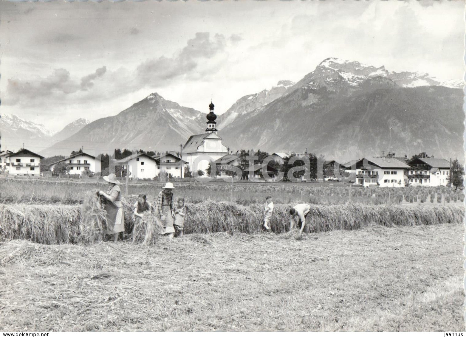 Reith im Alpbachtal - Tirol - rural life haymaking village church mountains - old postcard - Austria - unused - JH Postcards