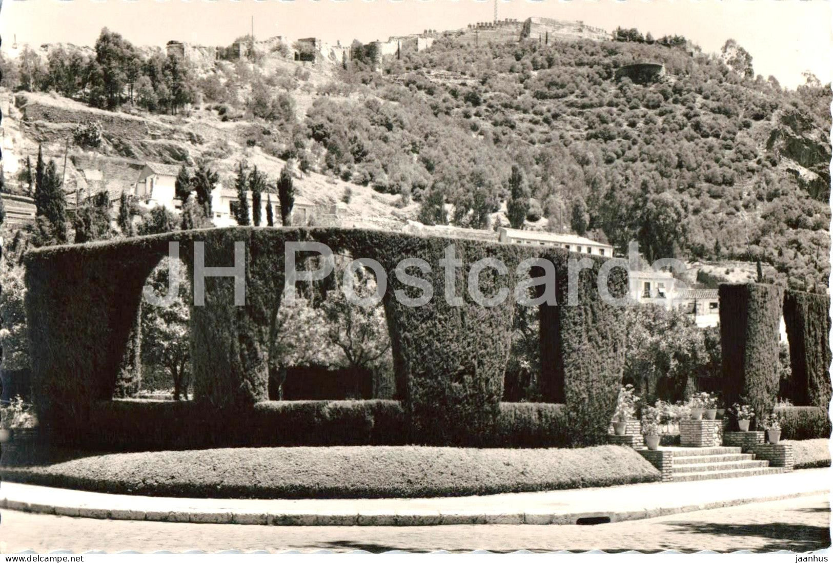Malaga - Jardines del Ayuntamiento y Castillo de Gibralfaro - City Hall Gardens and Gibralfaro Castle 27 - Spain - used - JH Postcards