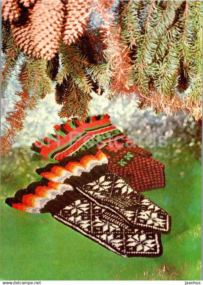 New Year Greeting Card - 4 - mittens - fir cones - 1980 - Estonia USSR - used - JH Postcards