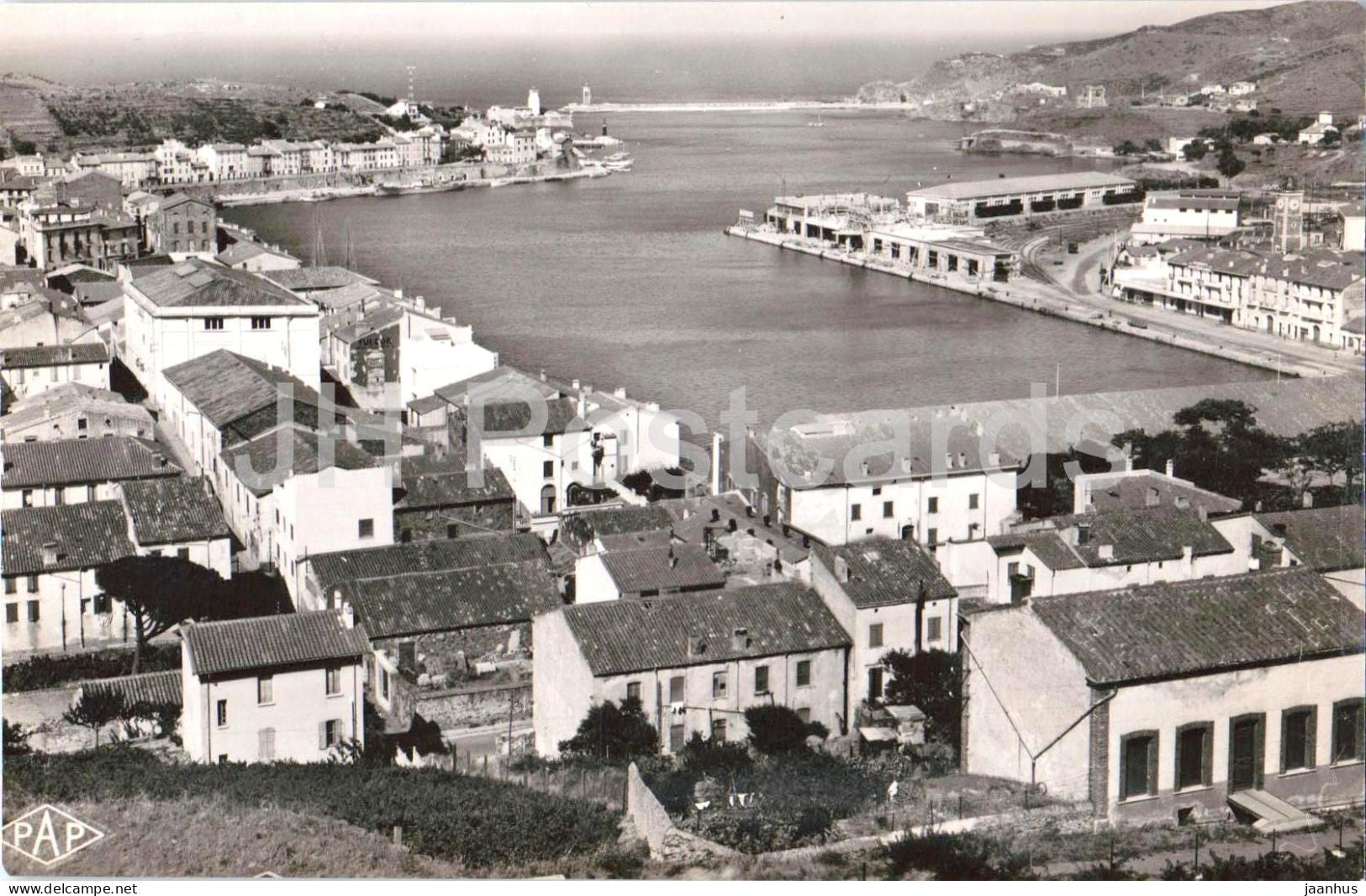 Port-Vendres - Vue Generale - General view - harbour port - town panorama - 37 - old postcard - France - unused - JH Postcards
