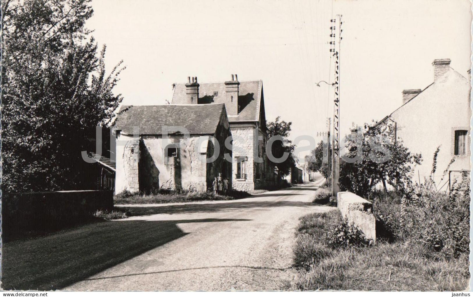 Batilly-en-Gatinais - Loiret - La Chapelle - The Chapel - rural road - houses - old postcard - France - unused - JH Postcards