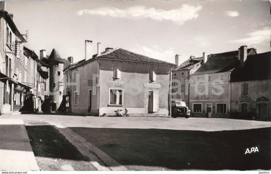 Lacapelle Marival - Lot - Place du Fort - Fort Square - square houses - village - 104 - old postcard - France - unused - JH Postcards
