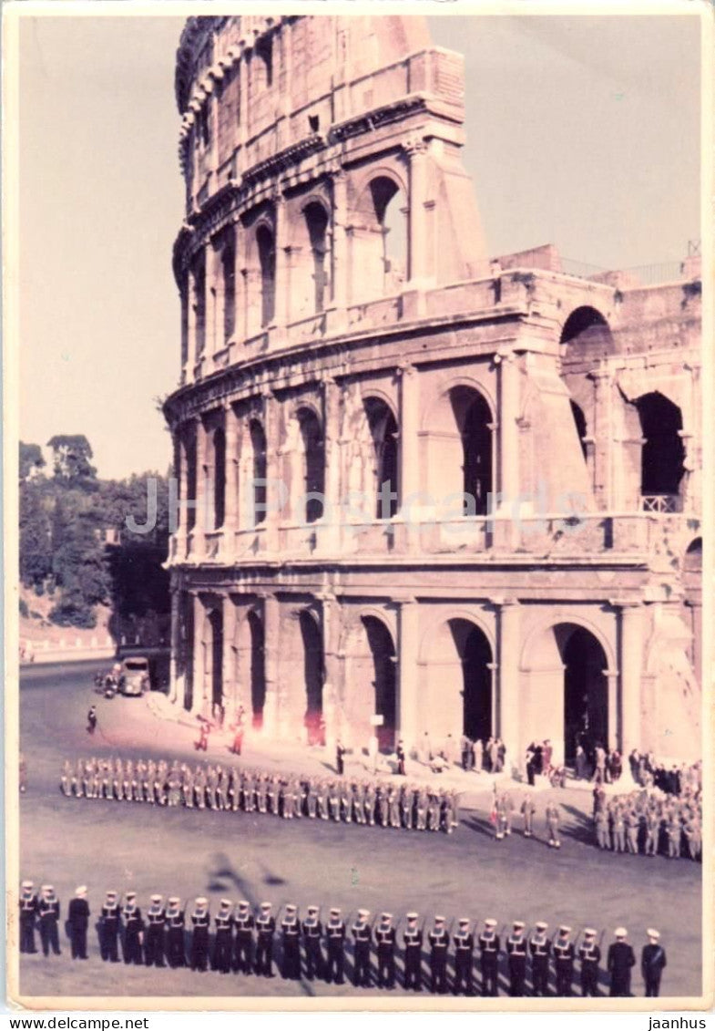 Roma - Rome - Il Colosseo - The Colosseum - soldiers parade - military ceremony - photo - Italy - unused - JH Postcards