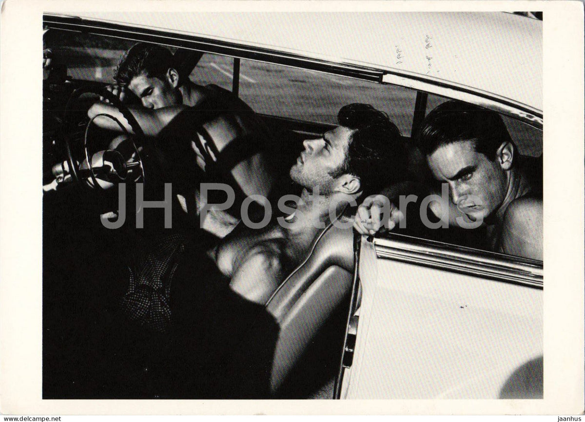 photograph by Bruce Weber - Butterfly Beach Parking Lot - Santa Barbara - California - car - men man 1982 - USA - unused - JH Postcards