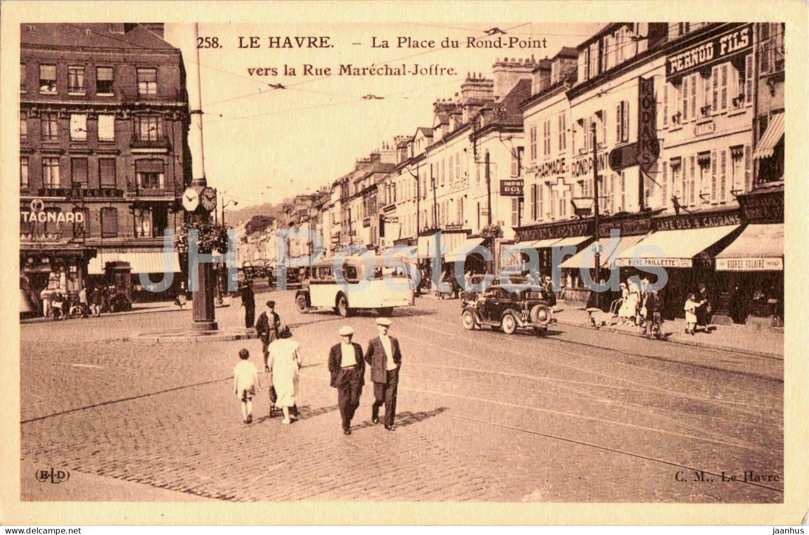 Le Havre - La Place du Rond-Point vers la Rue Marechal Joffre - square - bus old car 258 - old postcard - France - used - JH Postcards